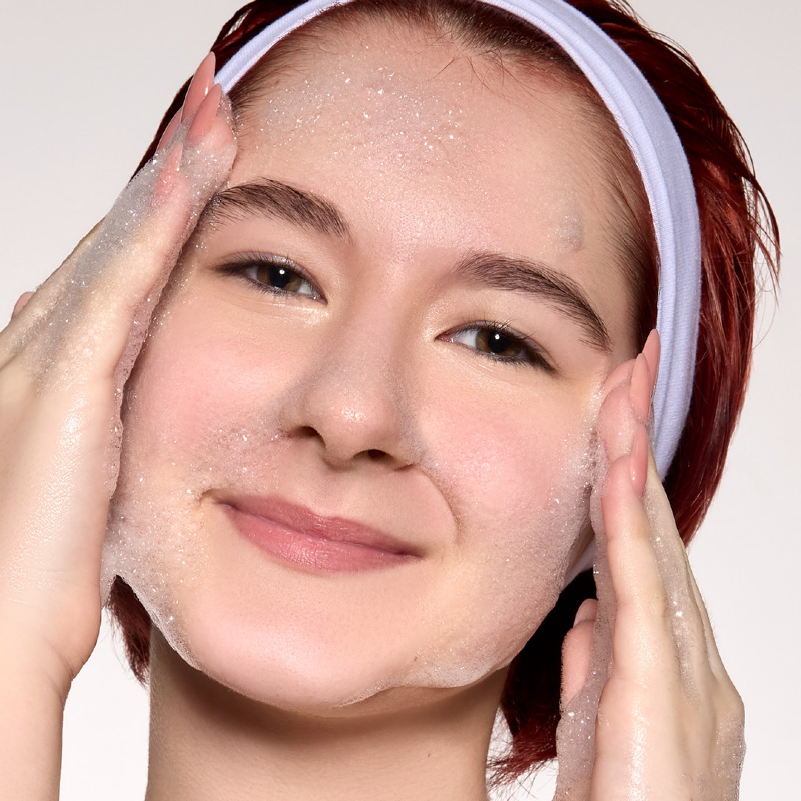 Acneclear   Antibakteriální mycí gel na obličej Dermacol - Oficiální e-shop Dermacol (obrázek 3)