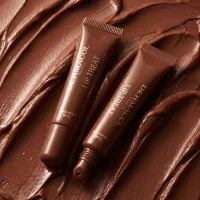 Lip Treat hydratační lesk na rty č. 13 Brownie Bite