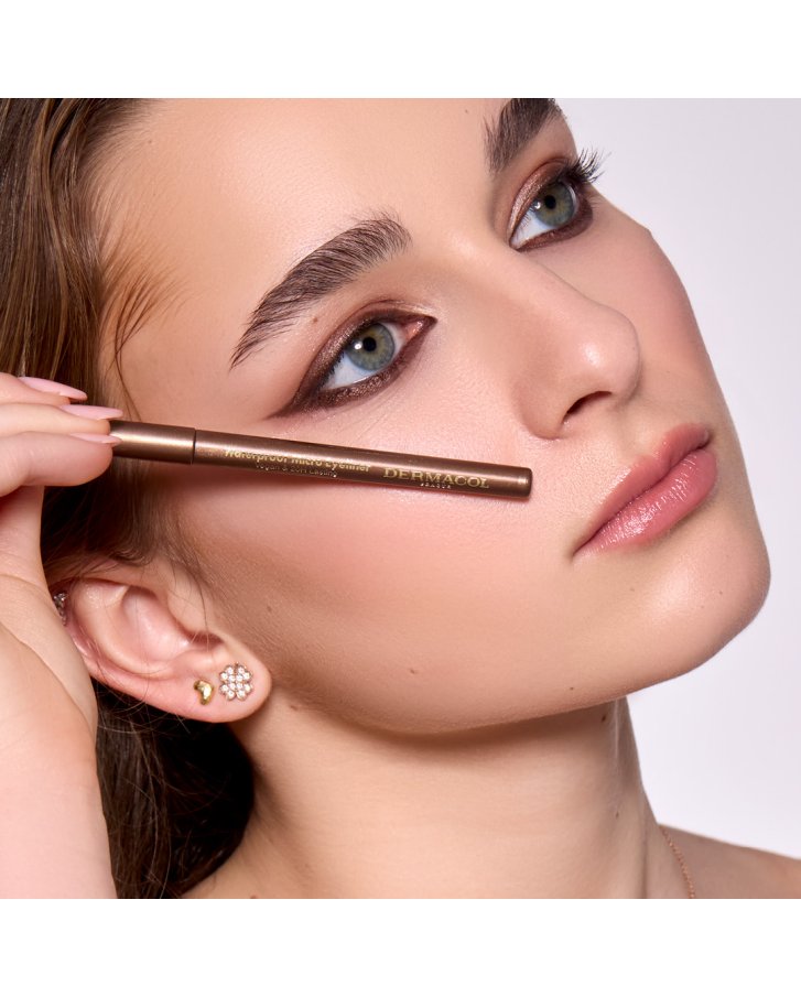 Waterproof Micro Eyeliner automatická tužka na oči hnědá